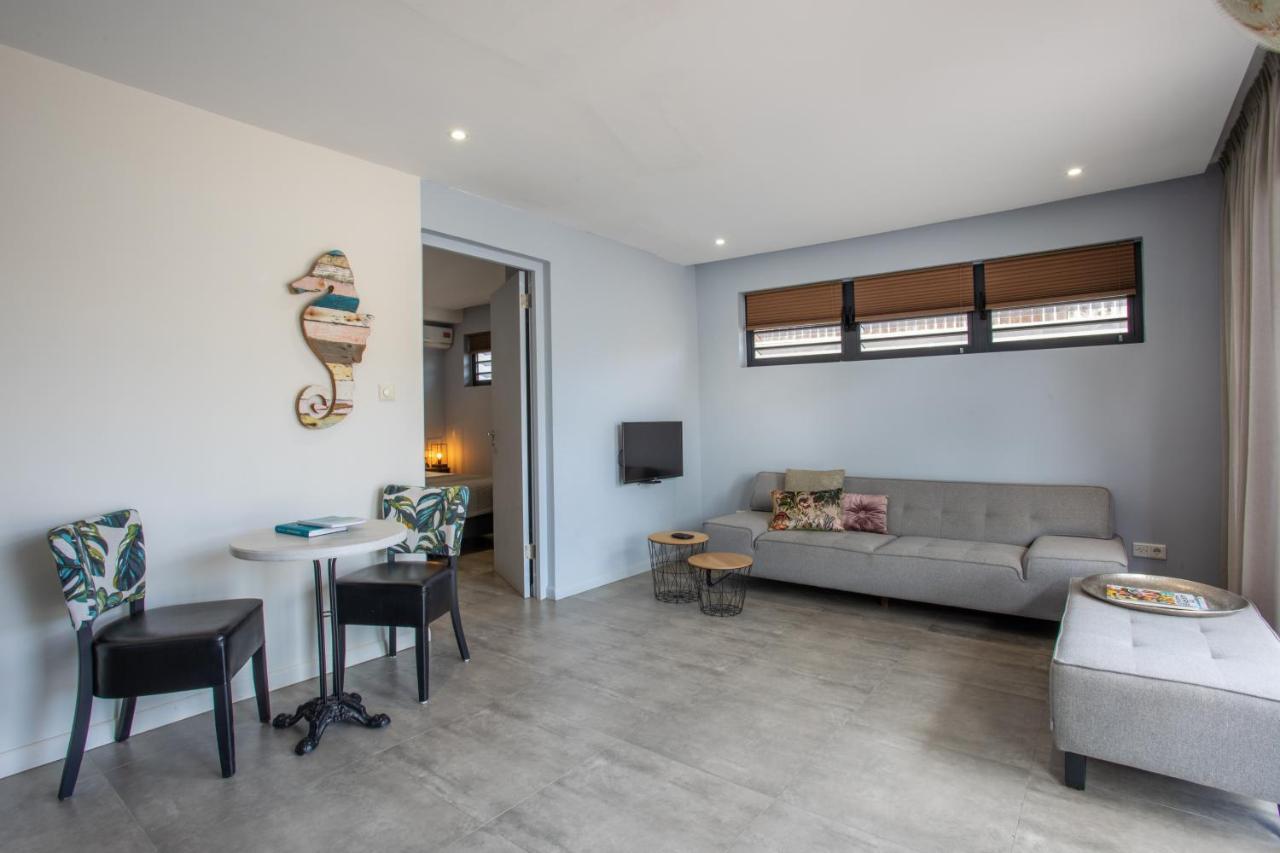 Indigo Apartments & Suites - 'Adults Only' Jan Thiel Dış mekan fotoğraf
